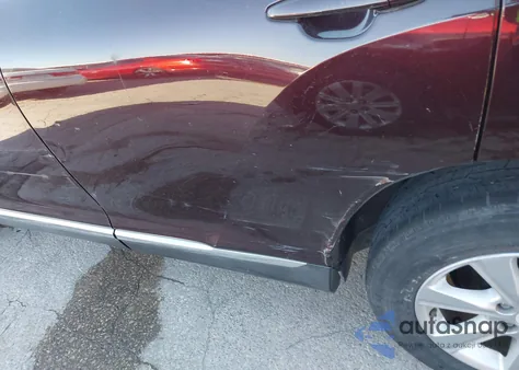 2011 Toyota Highlander z USA, uszkodzony, nr VIN 5TDZA3EH3BS015354